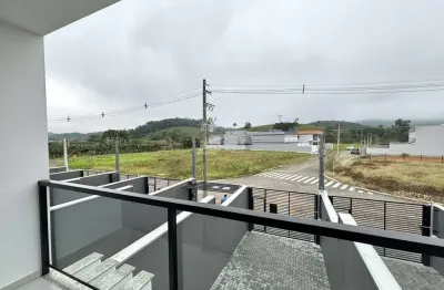 Imovel amplo com 100m², contendo 02 dormitórios, sendo 01 com sacada, sala de estar, cozinha e sala de jantar conjugados, banheiro social, lavabo, área de serviço, 02 vagas de garagem com portão eletr