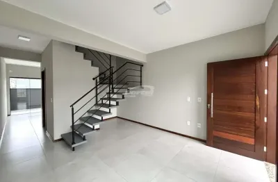 Imovel amplo com 100m², contendo 02 dormitórios, sendo 01 com sacada, sala de estar, cozinha e sala de jantar conjugados, banheiro social, lavabo, área de serviço, 02 vagas de garagem com portão eletr