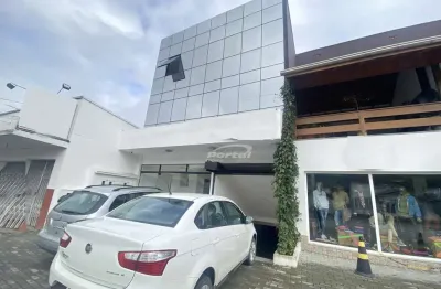 Excelente sala comercial disponível para locação no coração do garcia em blumenau