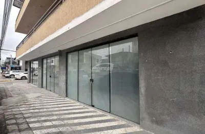 Excelente loja térrea comercial no centro de balneário piçarras/sc (22073)