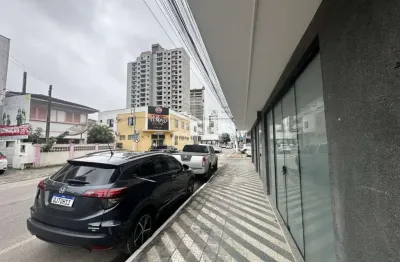 Excelente loja térrea comercial no centro de balneário piçarras/sc (22134)