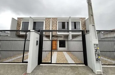 Sobrado com 83m², 02 suítes amplas, sala de estar aconchegante, cozinha com moveis modulados, lavabo amplo, area de serviço na parte externa, 01 vaga de garagem e quintal na frente e fundos.