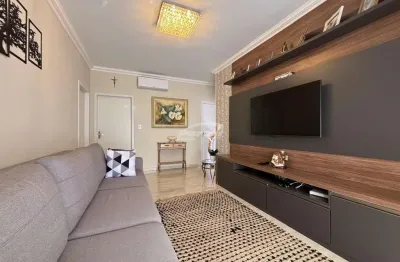 Excelente casa com piscina, em ótima localização no bairro agua verde em blumenau!