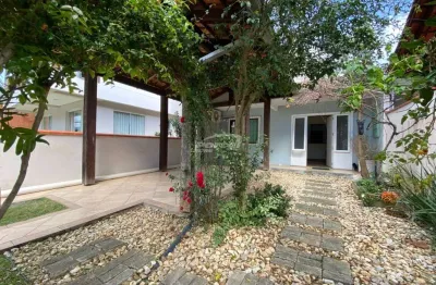 Magnífica casa no loteamento vila rica no bairro salto weissbach blumenau/sc.