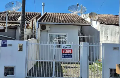 Casa com 2 dormitórios, sendo 1 suíte mobiliado no bairro nossa senhora da paz em balneário piçarras/sc