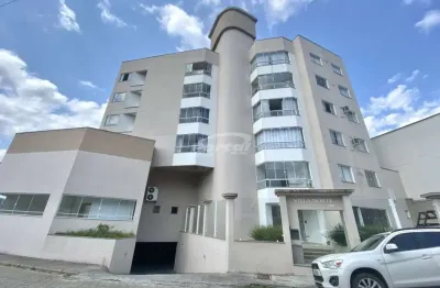 Excelente apartamento semi mobiliado no bairro itoupava norte, a apenas 5 minutos do centro de blumenau! com 02 dormitórios, ampla sala de estar, cozinha com acesso a área de serviço, banheiro social,