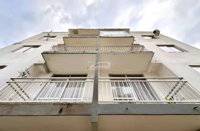 Apartamento mobiliado disponível para locação no centro de balneário piçarras/sc. (cód. 16085)