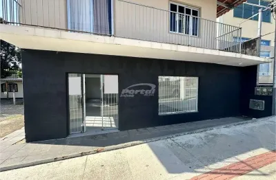 Excelente sala comercial no centro - balneário piçarras/sc (cód. 20705)