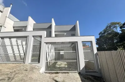Sobrado com 66,81m², 02 dormitórios, sendo 01 com sacada, sala de estar e jantar integradas com a cozinha, banheiro social, lavabo, area de serviço separada e 01 vaga de garagem.