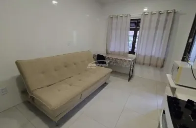 Com 30m² de área útil, o imóvel possui 01 dormitório, sala de estar, cozinha e sala de jantar conjugadas, banheiro social e área de serviço. não possui garagem.