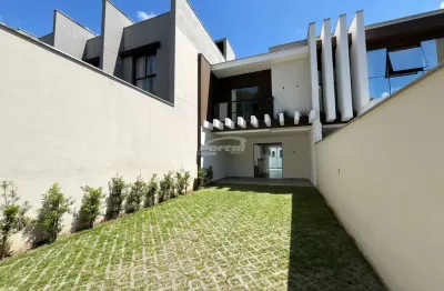 Belíssima casa de alto padrão pronta para morar no bairro ponta aguda!