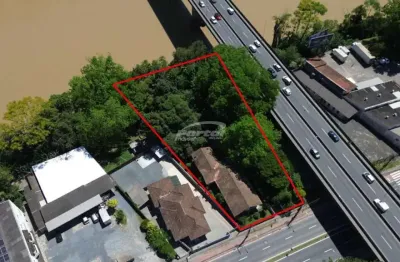 Amplo terreno com 1.777,43m² no bairro itoupava norte em blumenau.