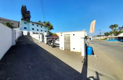 Apartamento semi mobiliado disponível para locação no bairro salto do norte, em blumenau/sc.