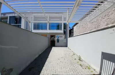 Casa 02 suítes (1 com sacada), disponível para locação, no bairro itoupava central, blumenau sc.