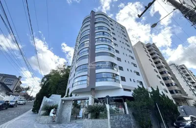 Com 209m² de area util, o imovel dispoe de 03 dormitórios, sendo suites, 01 delas com closet e hidromassagem, sala de estar com ampla sacada com churrasqueira, cozinha, sala de jantar, banheiro social