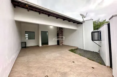 Casa com 2 dormitórios, sendo 1 suíte no centro de penha/sc (cód. 14704)