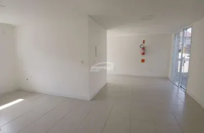 Loja térrea comercial com aproximadamente 50 m², no bairro Água Verde