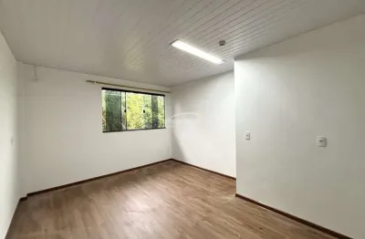 Imovel com 30m², com 01 amplo dormitório, cozinha, banheiro social, area de serviço e 01 vaga de garagem descoberta. ideal para 01 pessoa ou casal.