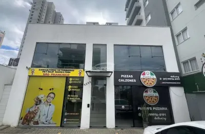 Sala comercial no centro de balneario piçarras, com 165m² de área privativa (18177).