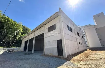 Galpão industrial para locação – 700 m² – estrutura completa!