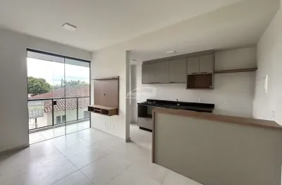 Apartamento com 02 dormitórios sendo 01 suíte, banheiros com móveis e box, cozinha mobiliada, sala espaçosa com painel de tv, sacada com churrasqueira e depósito exclusivo na garagem, garantindo funci