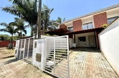 Casa mobiliada com 2 dormitórios, no bairro Itacolomi em Balneário Piçarras/SC (Cód. 20243)