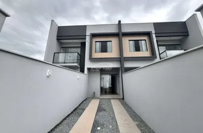 Com aprox 85m², o imovel possui 02 amplos dormitórios, sala de estar e jantar conjugadas, cozinha mobiliada, banheiro social, area de serviço, quintal na frente e fundos e 01 vaga de garagem.