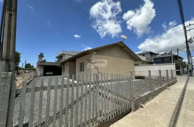Casa disponível para locação no bairro Itajuba, em Barra Velha/SC. (Cód. 22993)