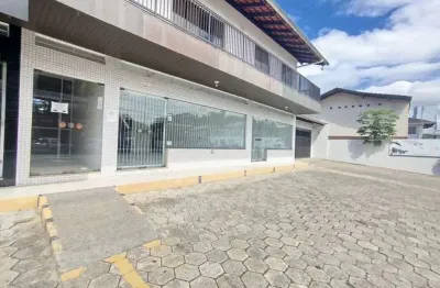 Loja térrea disponível para locação no bairro Itoupava Norte, em Blumenau/SC.