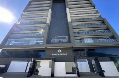 Apartamento novo semi mobiliado disponível para locação no bairro Centro, em Balneário Piçarras/SC. Cód. 21715