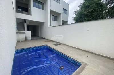 Sobrado TRIPLEX disponível para locação no bairro Escola Agrícola – Blumenau/SC.