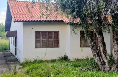 Casa com 2 quartos à venda na avenida brasil, 190, alegria, guaíba por r$ 399.000