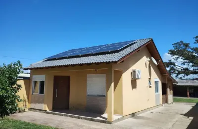 Casa com 2 quartos à venda na avenida liberdade, 546, alegria, guaíba por r$ 450.000
