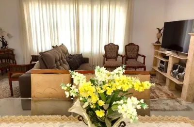 Sobrado com 3 suítes: espaço, conforto e sofisticação em perfeita harmonia