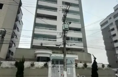 Apartamento mobiliado na Mirim com 3 dormitórios (1 suíte), sala, cozinha, varanda gourmet, 2 vagas e lazer completo com piscina, academia e salão de festas.