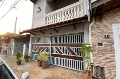 Casa com 3 quartos à venda na Rua João Freidemberg Sobrinho, 237, Santa Terezinha, Piracicaba