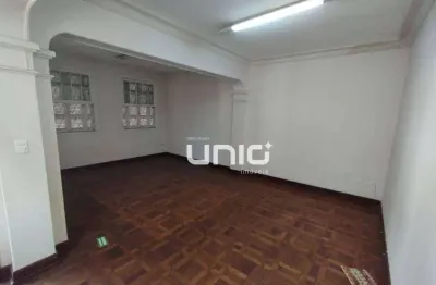 Casa com 3 quartos para alugar no Centro, Piracicaba 