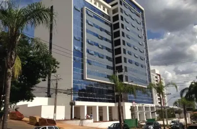 Sala comercial para alugar no Edifício Head Tower, no bairro Cidade Alta, em Piracicaba/SP.