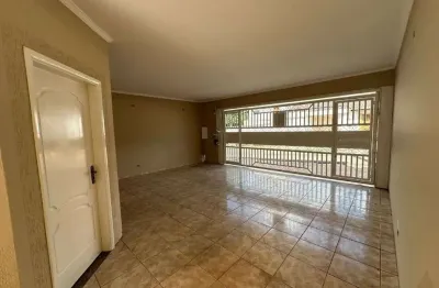 Casa com 3 quartos à venda na Rua Angelina Gerolamo Torin, 223, Jardim Caxambu, Piracicaba