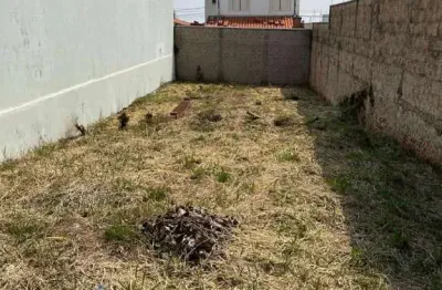 Terreno à venda na Rua Professor Oscar Neme, Pompéia, Piracicaba