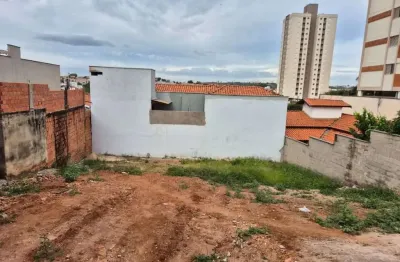 Terreno com 303 m² à venda no bairro Vila Rezende em Piracicaba/SP 303 m² por R$ 300.000,00