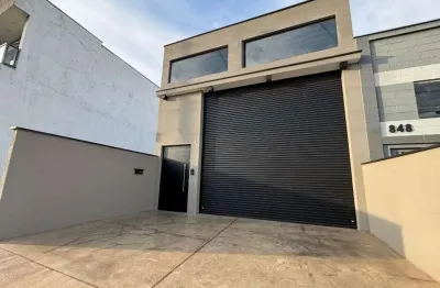 Barracão comercial para locação no bairro Santa Terezinha, Piracicaba/SP.