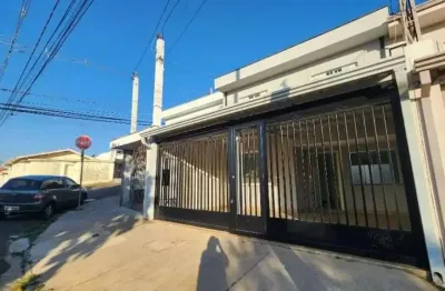 Casa com 3 dormitórios para alugar, 113 m² por R$ 2.494/mês - Jaraguá - Piracicaba/SP