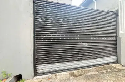 Salão comercial para alugar no bairro Paulista, em Piracicaba/SP