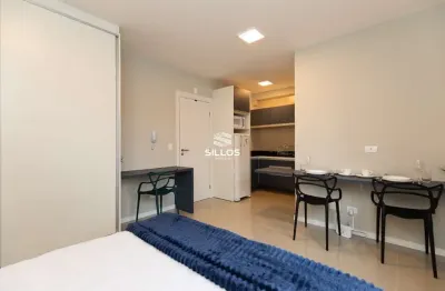 Studio mobiliado com 1 suíte para alugar no centro de curitiba
