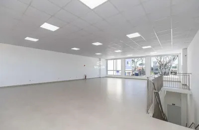 Loja comercial para alugar com 387m² no bacacheri em curitiba