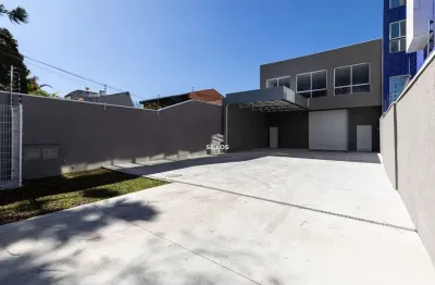2 lojas comerciais para alugar com 677m² de área total no bacacheri em curitiba