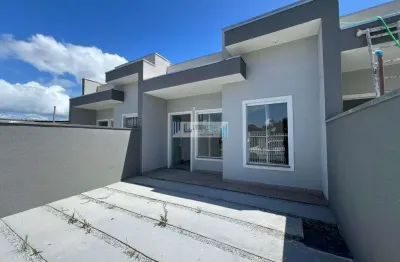 Residência em alvenaria - teto em laje - 2 dormitórios/suíte - quintal.