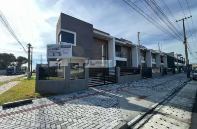 Sobrado em excelente localização - 3 dormitórios sendo uma suíte - prox. ao mar