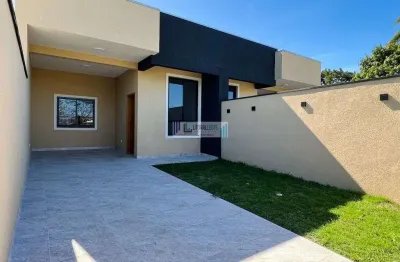 Residência contendo 3 dormitórios/suíte - quintal com edícula e piscina.